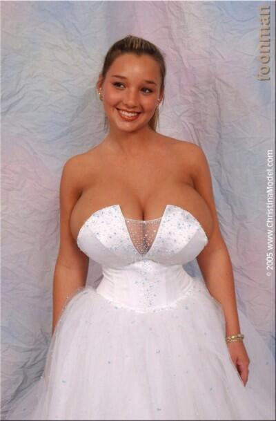 komorig_1288484's tweet photo. dress #dress #stunningvisual #christinalucci #heavybreast #cleavage #teen #bigboobs http://t.co/hnn46BlllJ http://t.co/JMMq4iM4GQ