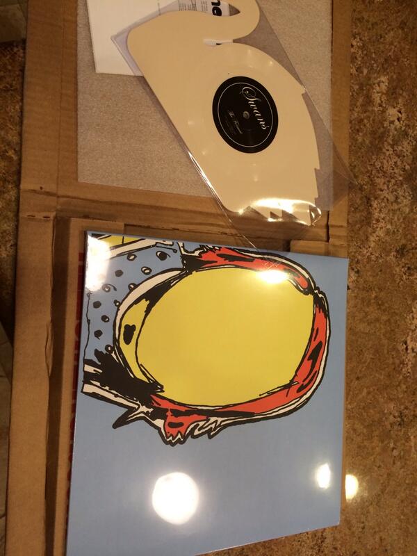 dprssdmnstrs's tweet image. Omg my favorite album ever just came in the mail!!!! #theformat