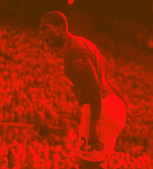 MUnitedEs's tweet photo. Antonio Valencia, THE BEAST http://t.co/JNZVUwuRLr