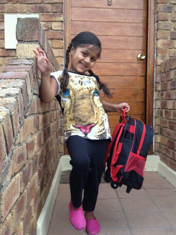 Jade0603's tweet photo. Haha! # Enjoy your first day @ school baby sister! I love u lots!!! http://t.co/bNYJIakcH3