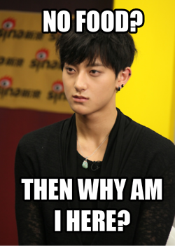 S3hun94's tweet photo. me: http://t.co/oUQmxxNwNu