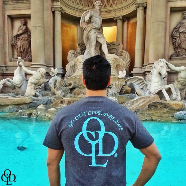 GoOutLiveDream's tweet photo. #Vegas http://t.co/baA3cPmmK2