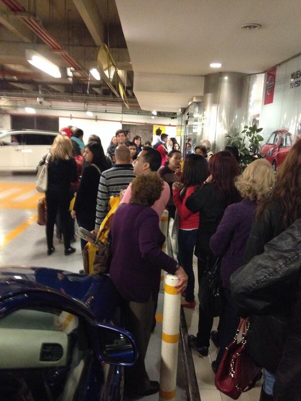 Literal la fila para pagar estacionamiento en centro coyoacan no es real! Pésimo servicio @Del_Coyoacan