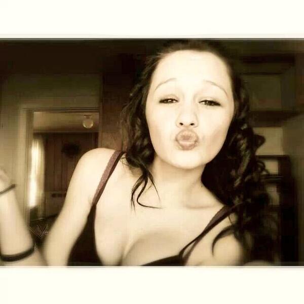 CassidyMerrow's tweet image. Let me kiss you:*