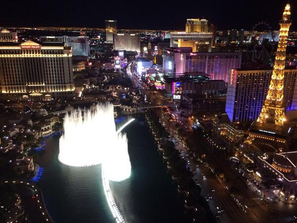 PeaRayNY's tweet photo. Is there any question the @Cosmopolitan_LV rooms have the best view on the Strip? Nope. #onlyinvegas @HeyRubes http://t.co/Nd7MmN9ORs
