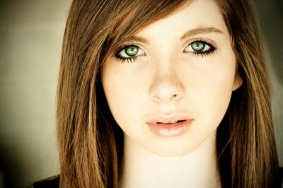 moore_786227483's tweet photo. eyes #greeneyes #freckles #closeup #beautifuleyes #eyes #stunningeyes #lips #redhead http://t.co/arUf5hyyMY http://t.co/iYkWMCCFAW