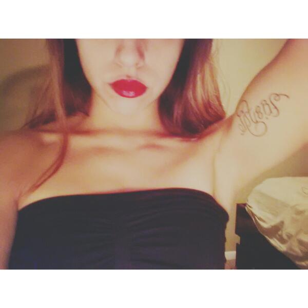 LindzCrid's tweet photo. http://t.co/w0CvbWHunu