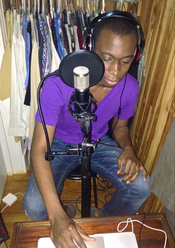 b.O.t♬ tweet media