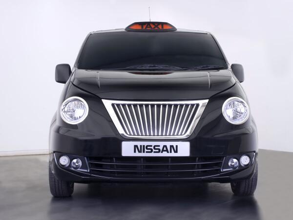 AutickarCZ's tweet photo. Apokalypsa pokračuje. Novým Londýnským taxíkem se stává... vystrašená dodávka! http://t.co/ejT0f99tVJ http://t.co/qRnFIqBSof