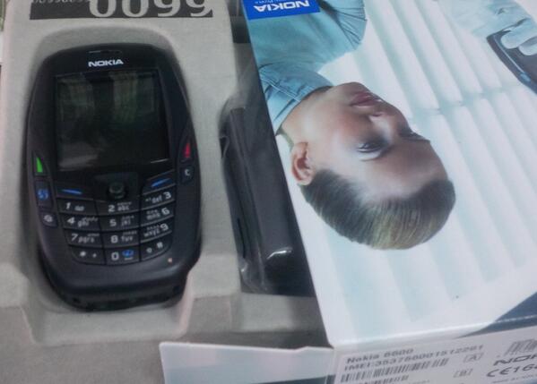 AeBazaar's tweet image. للبيع / هاتف نوكيا 6600 / 1000 درهم، بقراطيسه مع الكرتون / للطلب عبر البلاك بيري او تويتر  #رتويت