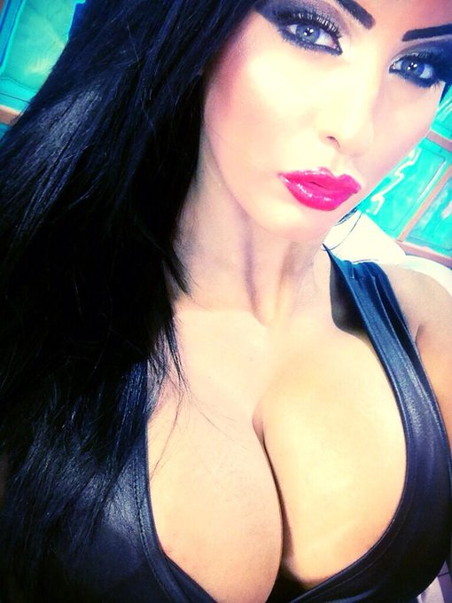 #Selfie from work before Christmas. 👋  @SexyLadyShow @AllDayBoobies @TopBoobs @ZOO @nuts_official @PlayboyDotRu<a href="/tag/selfie"class="tags">#Selfie</a><a class="tags" href="/tag/sexyladyshow">@sexyladyshow</a>