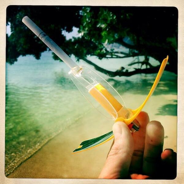 solarbrother83's tweet photo. The solar lighter B*Fly on the "Beach" / Thailand Thank you @Jean-Paul Loyer #solar #solarlighter #Thebeach #ID... http://t.co/20YAYVLdIB