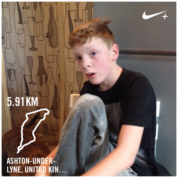 TonyDelaneyBIGD's tweet photo. Reece's first run with his daddy. I just ran 5.91 km @ a 6'47"/km pace with Nike+. http://t.co/N6S19Kg9Sq #nikeplus http://t.co/7SZUe1o9Z4