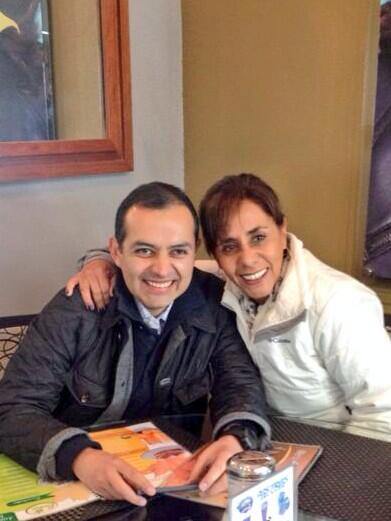 ErnestoCordero's tweet photo. Muy contentó en #Michoacán con mi amiga @CocoaCalderon , gracias por la invitación. http://t.co/Yq4cU5sMLP