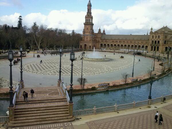tereco66's tweet photo. @Lugares_Spain PARQUE DE MARIA LUISA http://t.co/cTQZk5MFPq
