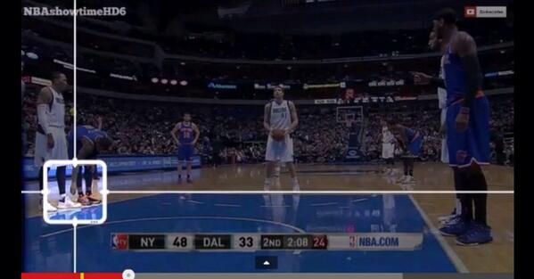 GusanoRodman's tweet photo. J.R Smith desatando los cordones de las zapatillas a Shawn Marion en medio del partido. CRACK. ÍDOLO. http://t.co/4PU8ogPiC8