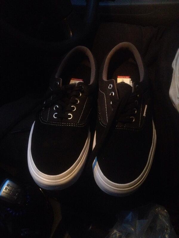 firstwve's tweet image. kamsia @nofake_shop barang nyampe dengan selamat.