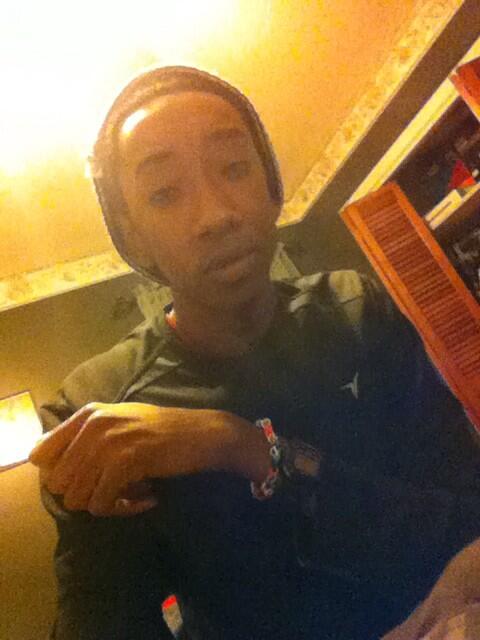 c6skinny's tweet image. shout out to them mfs still sleepin! im up tryna get a check #TrainingFlow #SchoolFlow