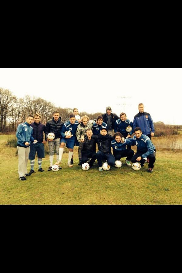 De selectie van Rkvv Velsen trapte 2014 af met een Footgolfmiddag, onderdeel van het jaarlijkse teamweekend!!
