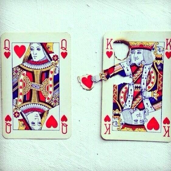 Fanouseh's tweet photo. Royal romance ❤ http://t.co/WofzYJw9Vo