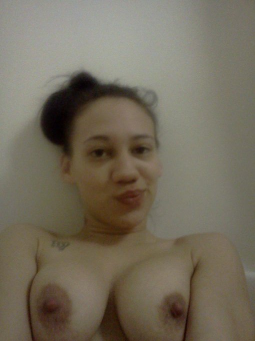 Good morning bath pic http://t.co/BKETwfEiaJ