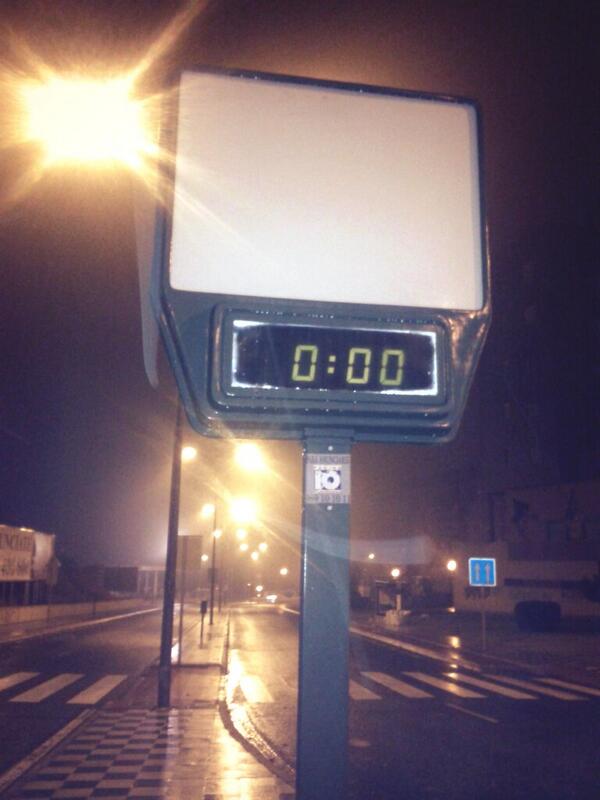EticaCuenca's tweet photo. Señor @Juan_AvilaF,¿para qué estamos pagando a una empresa si no funcionan los marcadores de hora y tiempo? http://t.co/9qwDsPBUjJ