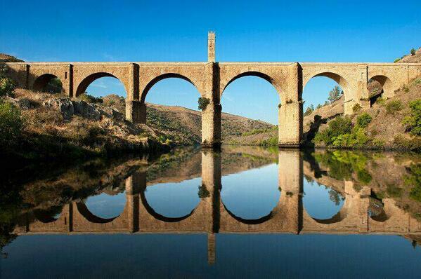 PerpetumPontem's tweet photo. FOTOGRAFÍA.- "Capricho natural" http://t.co/gNCDjN05OV