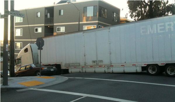 Semi -truck fail #tractortrailer #sanfrancisco #steepstreet #towtruckneeded