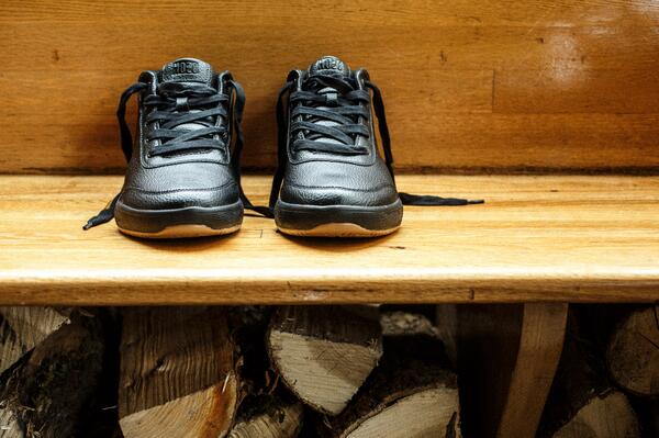 MOZOShoes's tweet image. Built for #craftsmen. Shop online: bit.ly/1eCz4Mz. Shop in store: bit.ly/10qmMxA.