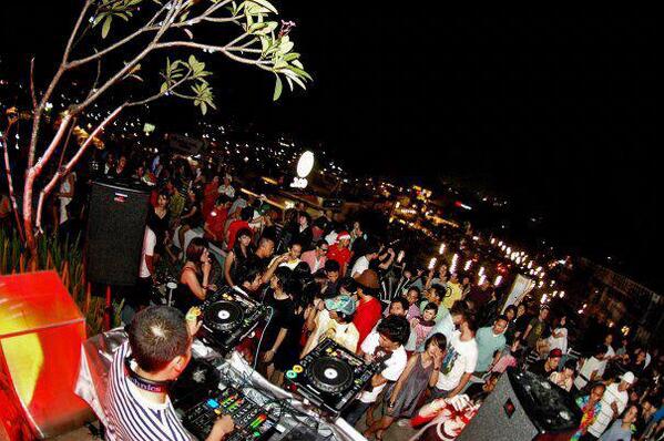 "<a href="/Aku_Rae/">Aku_Rae</a>: #MyPureMomments " NICE VIEW  #viaUberSocial