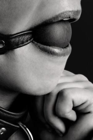 rfsmithn_ew_537's tweet photo. kinkysalam #collar #submissive #kinkysalam #tele #4salma #telebest #ballgag #sexy http://t.co/jqYhNc4NtI http://t.co/hykx4WIizS