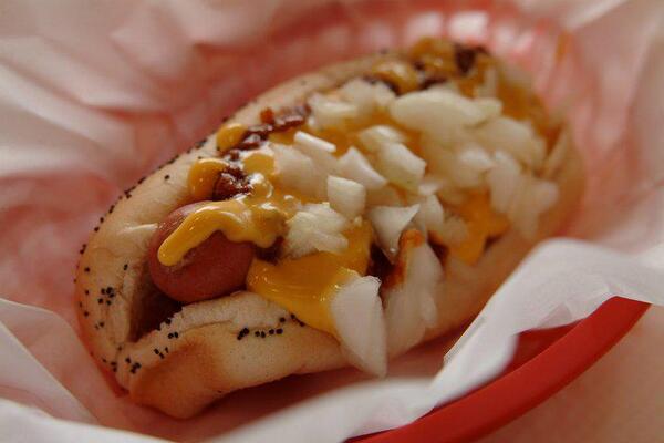 BillysHotDogs's tweet photo. Coney Dog for only $2 today! http://t.co/mwQIbrvwo3