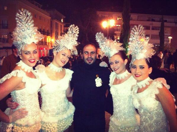 Prueba gráfica de la estrecha colaboración entre peñas. Ayer en la Cabalgata de Reyes de Totana <a href="/AMBITJuan/">juan antonio AMBIT</a>