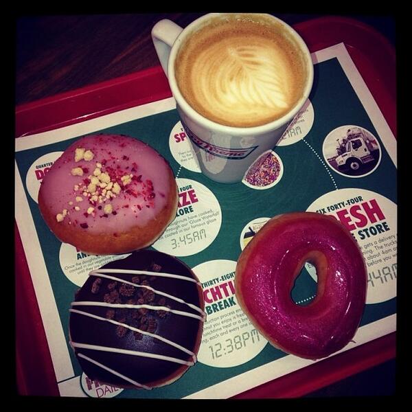 MiltonKeyn_es's tweet image. @miltonkeyn_es by misskimberleyx #dohnuts #krisycremes #miltonkeynes #sopretty #beautiful #sickly #latte #pink #g...