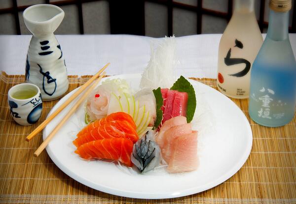 RiceAndCo's tweet photo. We want our  #CES2014 friends to head over to @RiceAndCo tonight and enjoy some delicious #Sushi at a great price! http://t.co/l7ZkZu381q