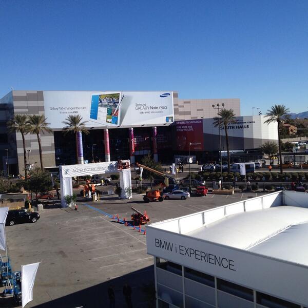 rgil46u2's tweet photo. @CES 2014 http://t.co/lwxkl3Yt3I