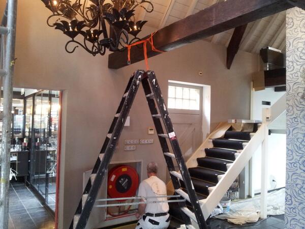 Meerzigt's tweet photo. Morgen zijn we weer open,nog even een likkie verf voor een nieuw begin. http://t.co/y0tWLsZPVW