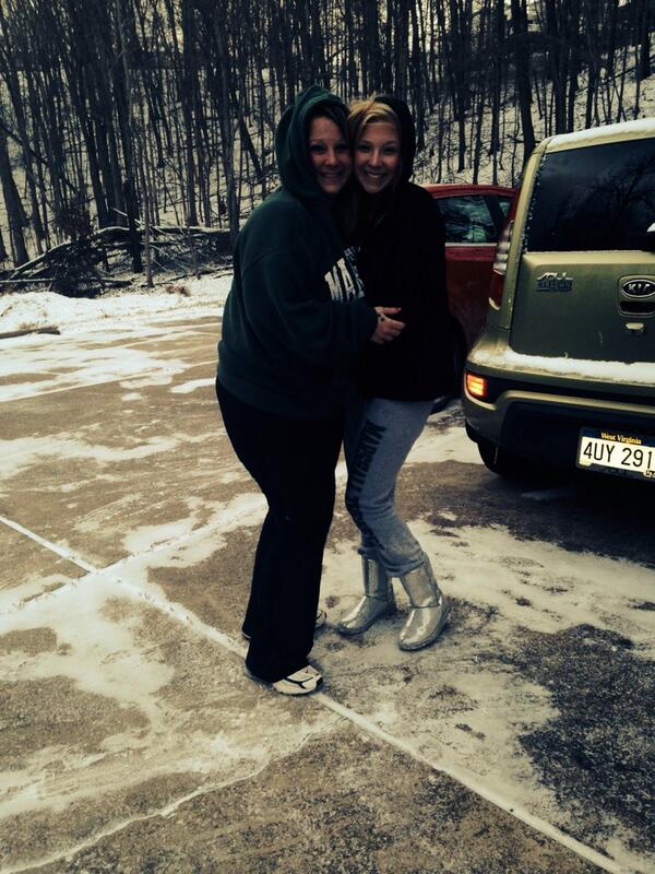 destini_33's tweet photo. Couldn't make it without her!!! http://t.co/HU9k8YTiOi