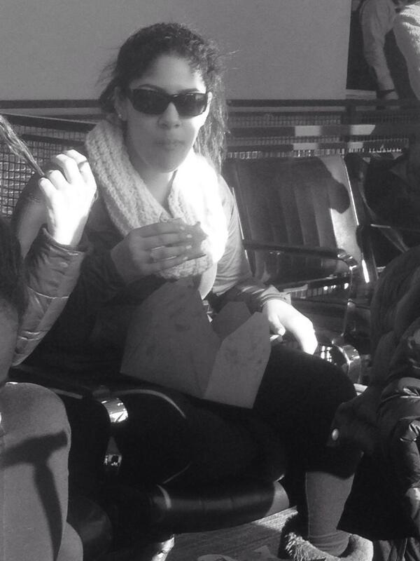 eakoskinn's tweet image. My girl wanna home , she can't deal with this anymore or can she? #flyingproblems