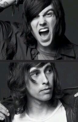 CupcakeDark's tweet photo. Estupidos y sensuales Vic y Kellin *-* http://t.co/hslKYtaHbX