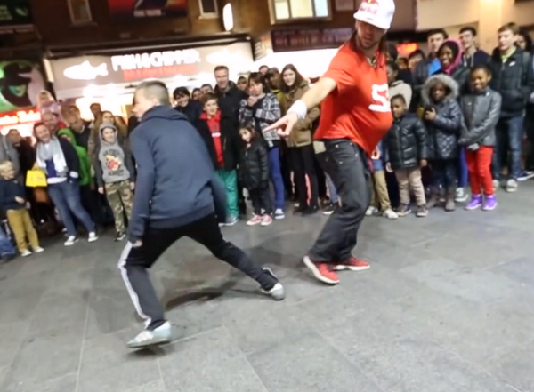 VIDEO: This French freestyle soccer player makes people look silly with his handles. bit.ly/1gBl5sj