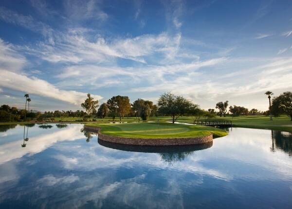 wigwamresort's tweet photo. We don’t like to brag, but would you prefer the #polarvortex or a nice round of golf? #highof70 #winterinarizona http://t.co/bTlmaWUDg0