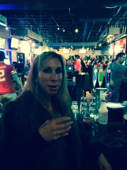 Having a drink http://t.co/gKLOjhpfHe