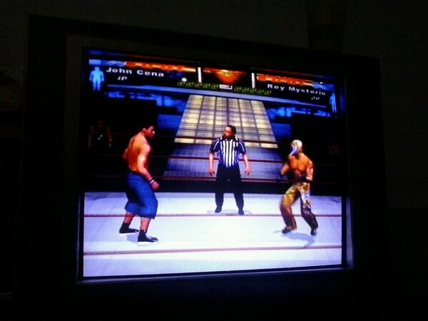 kucingkuper's tweet image. Bule maen ini brani lawan aku ?? "@Kezia_ChiBi: Selamat beraktivitas smuanya .. #keziachibi #keziakaramoy #cherrybel"