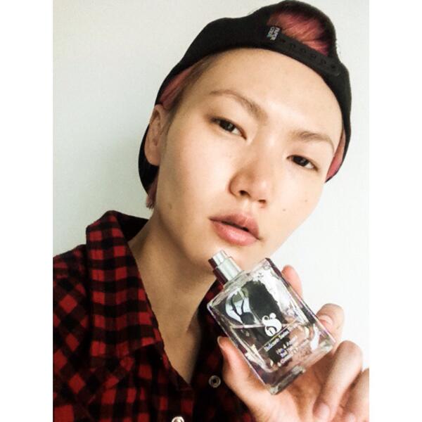 MANDPMODELS's tweet photo. #ModelMustHave - the amazing Gwen Lu loves @RADHOURANI & @Christopheranaud Six Scents No.4 'Accent'! #Scent #Perfume http://t.co/QdrKaSK1Yg