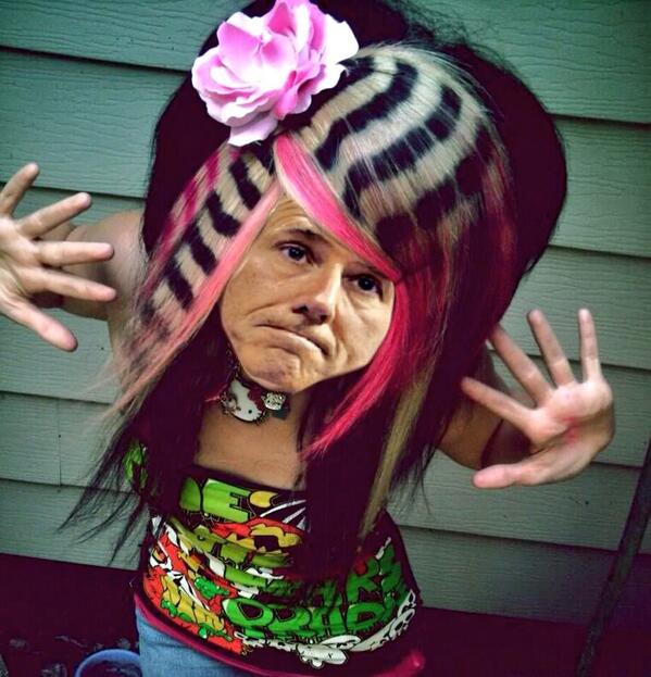 BilboSwaggins98's tweet photo. Ok... What is Steve Carrel doing on this chicks body? #iveseenenough http://t.co/MMhBcbmE14