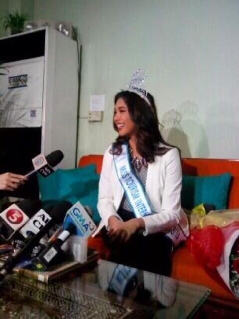 Philippines khép lại năm 2013 bằng chiến thắng cuối cùng (  Miss Tourism International 2013)  BdXPgTECAAE4btQ