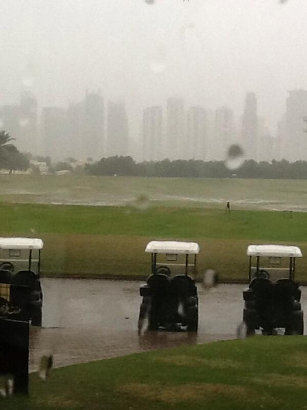 BenToddGolf's tweet image. Heavy rain here today. Perfect opportunity to work on your putting in our @Puttlab #practicetoperfection #Dubai