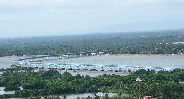 TravelAddA's tweet image. India's largest Railway Bridge at #Vallarpadom, #Kochi, #India