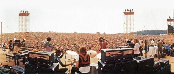 FestivalSnaps's tweet photo. Joe Cocker playing Woodstock Festival, 1969. http://t.co/4e9tE7H7ml